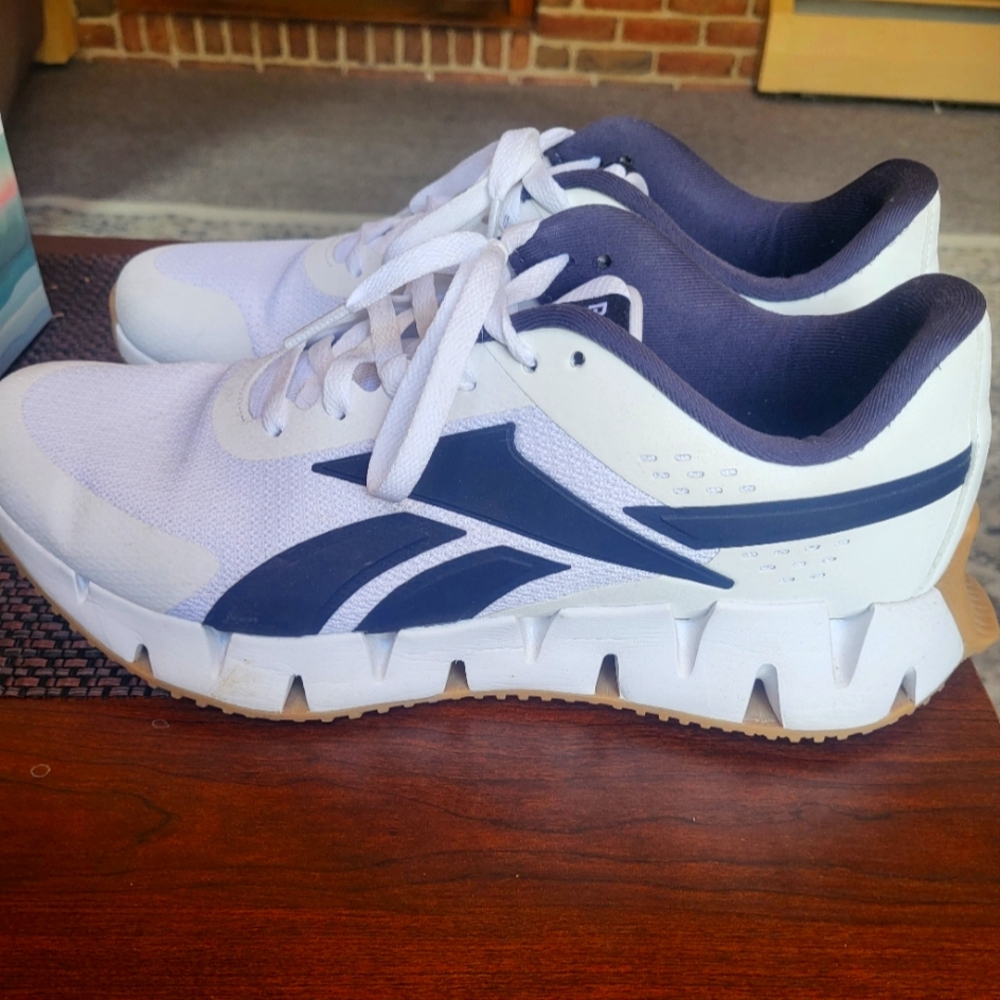 Men's 10.5 REEBOK Zig